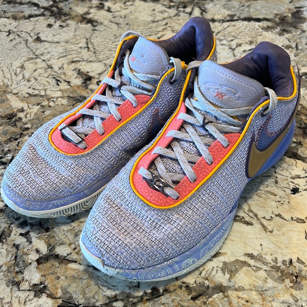 Nike XX LeBron James basketball shoes men’s size 10 - Lavender w/gold/orange